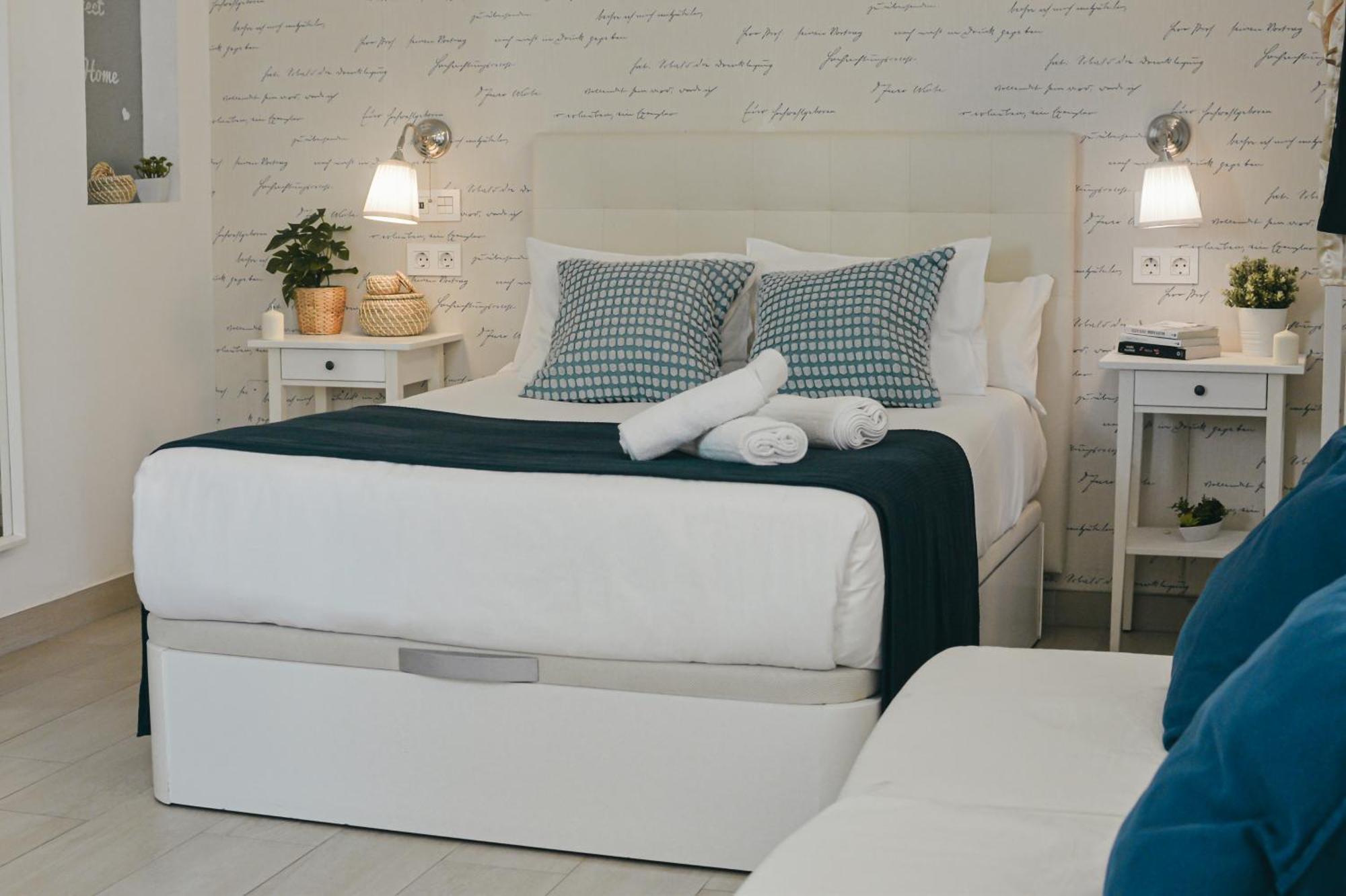 Larios Premium Apartments Малага Екстер'єр фото